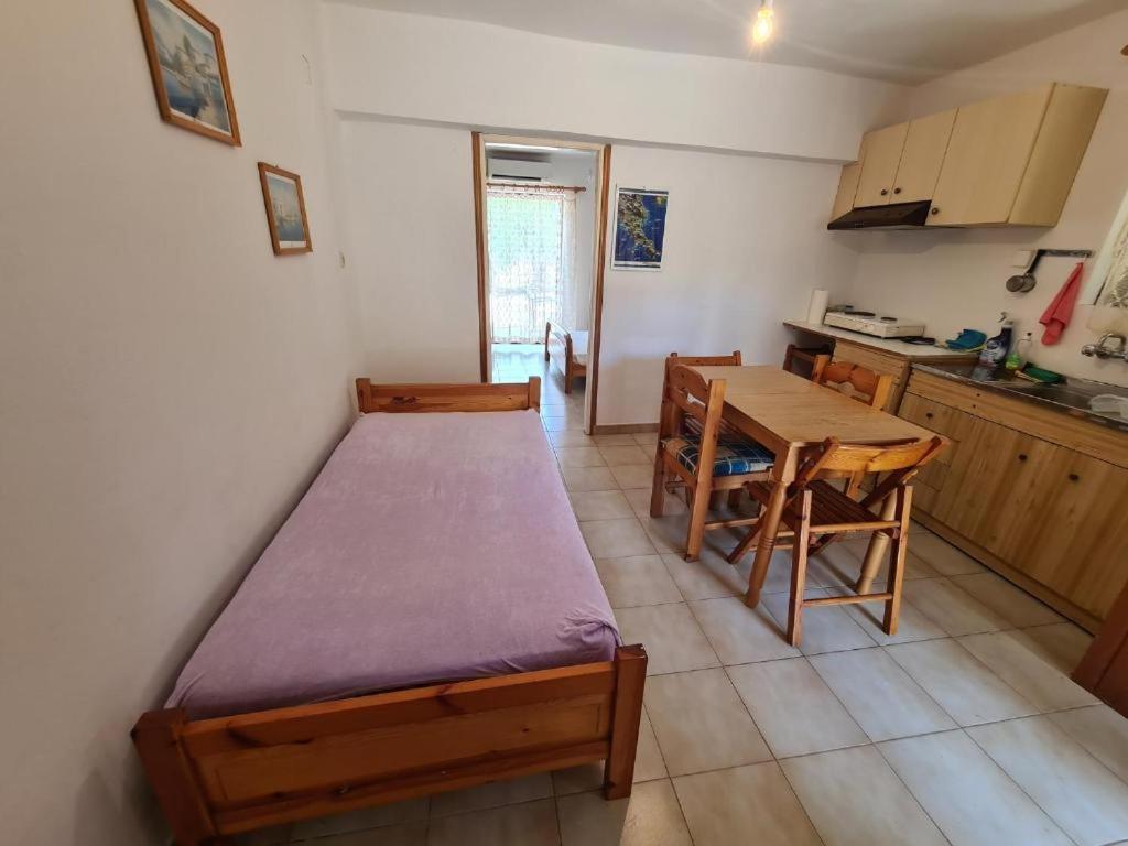 Το Κτήμα Της Ελιάς Του Τάκη Hostal Paralia Demonias Exterior foto